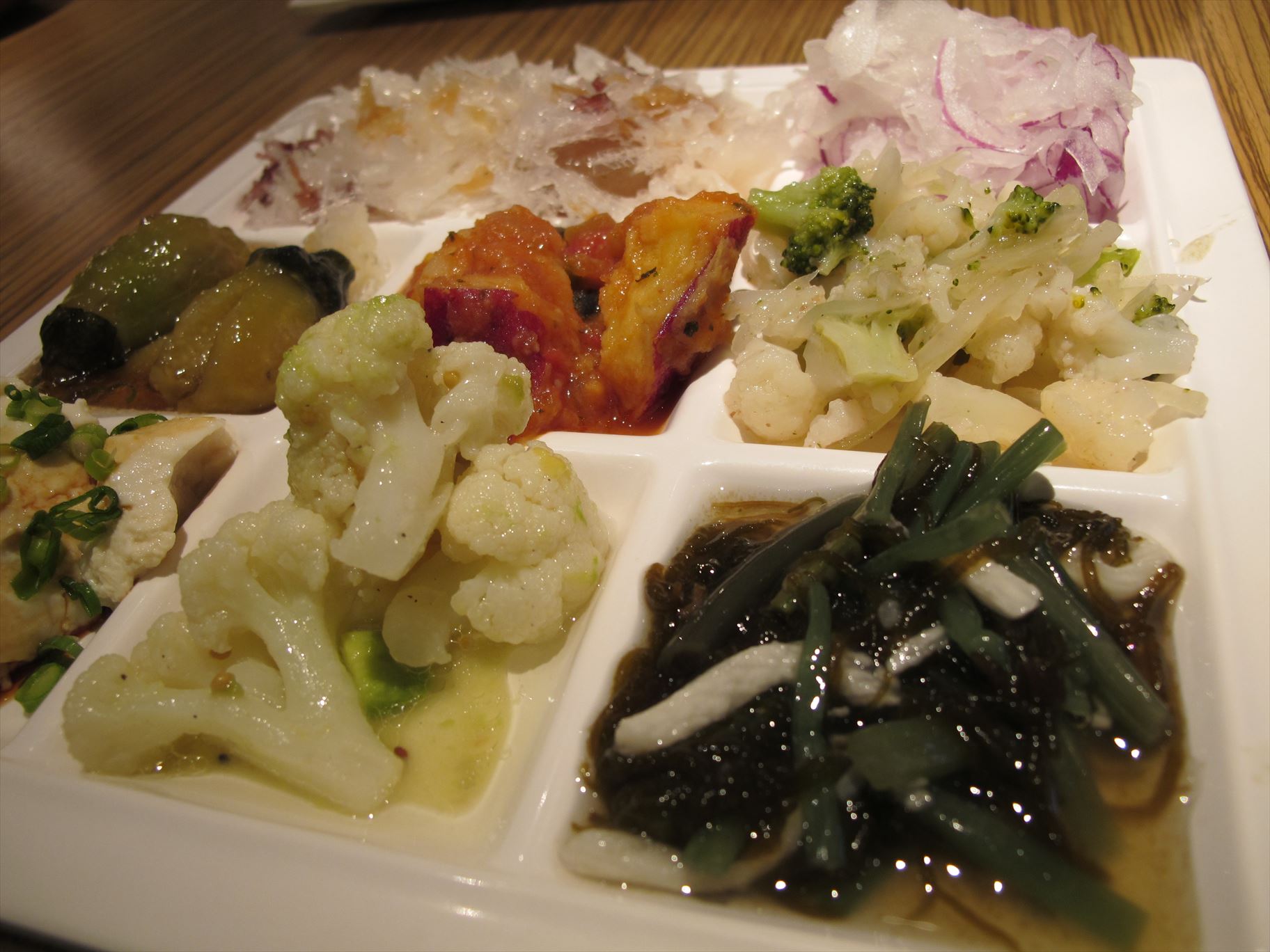 静岡市、パルコのレストラン、八菜さんでビュッフェを。